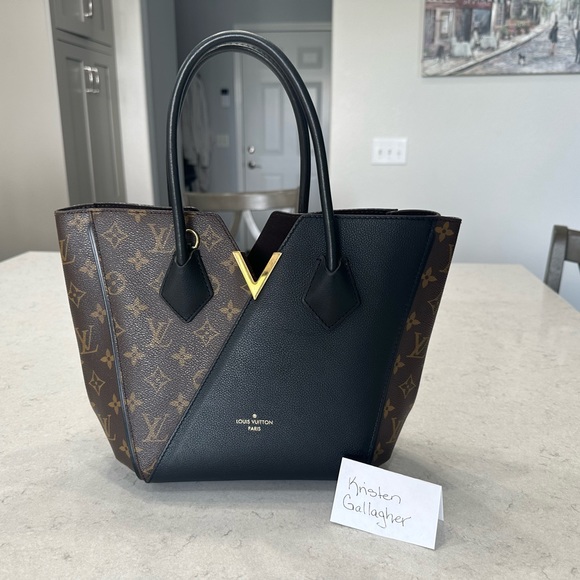 Authentic Retired Louis Vuitton Kimono PM - Picture 2 of 16